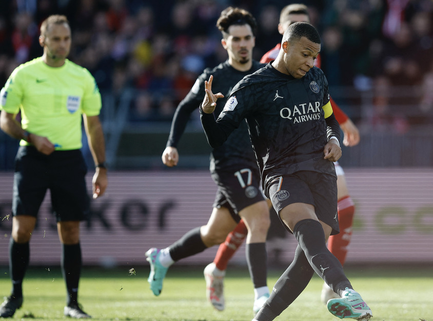 Soi kèo (3h10, 8/2) PSG vs Brestois